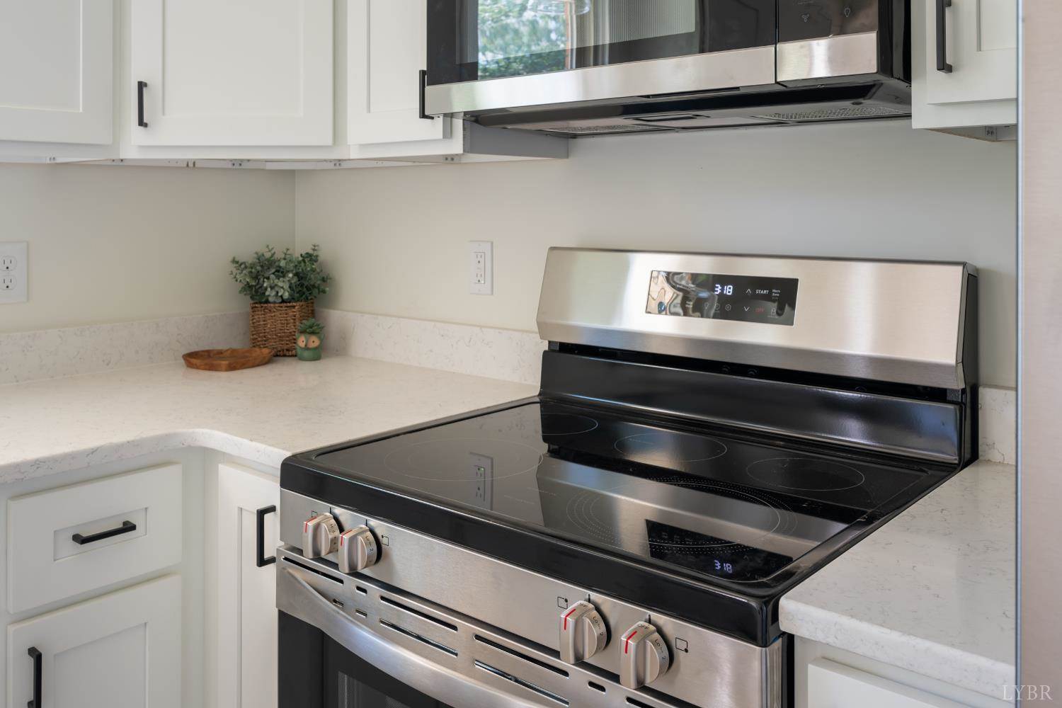 204 Hilltop Drive, Madison Heights, VA 24572