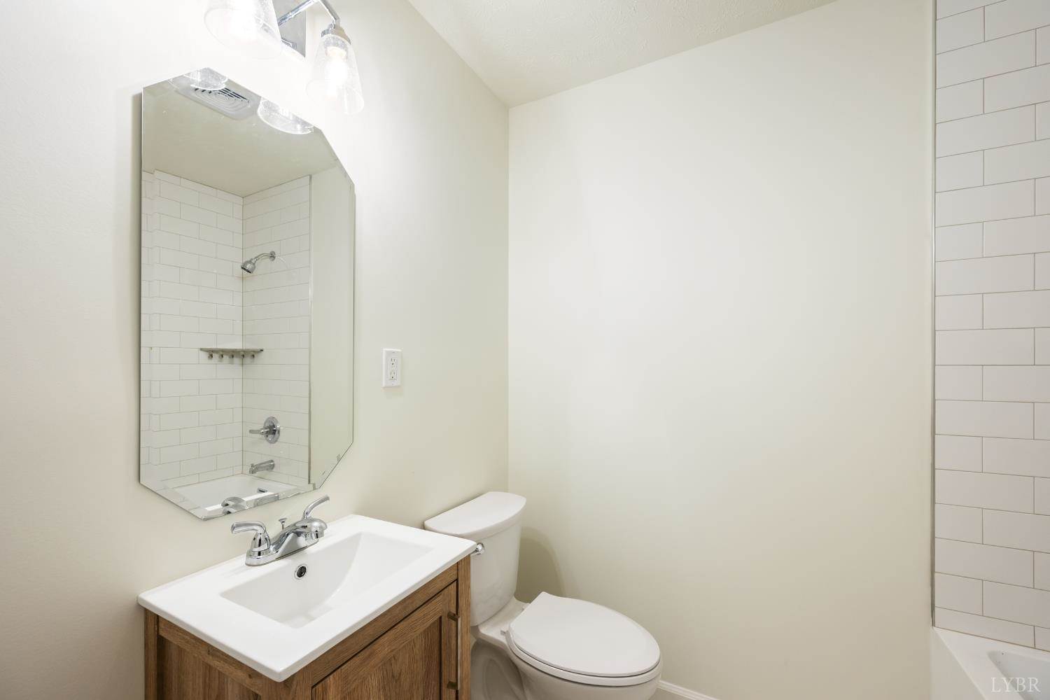 204 Hilltop Drive, Madison Heights, VA 24572