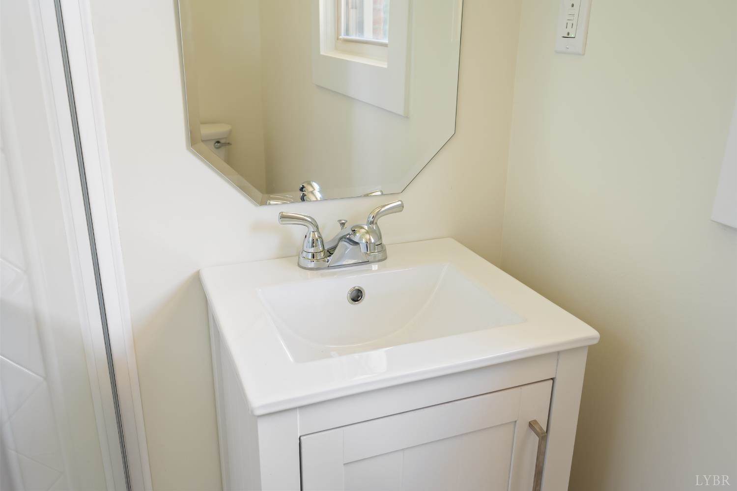 204 Hilltop Drive, Madison Heights, VA 24572