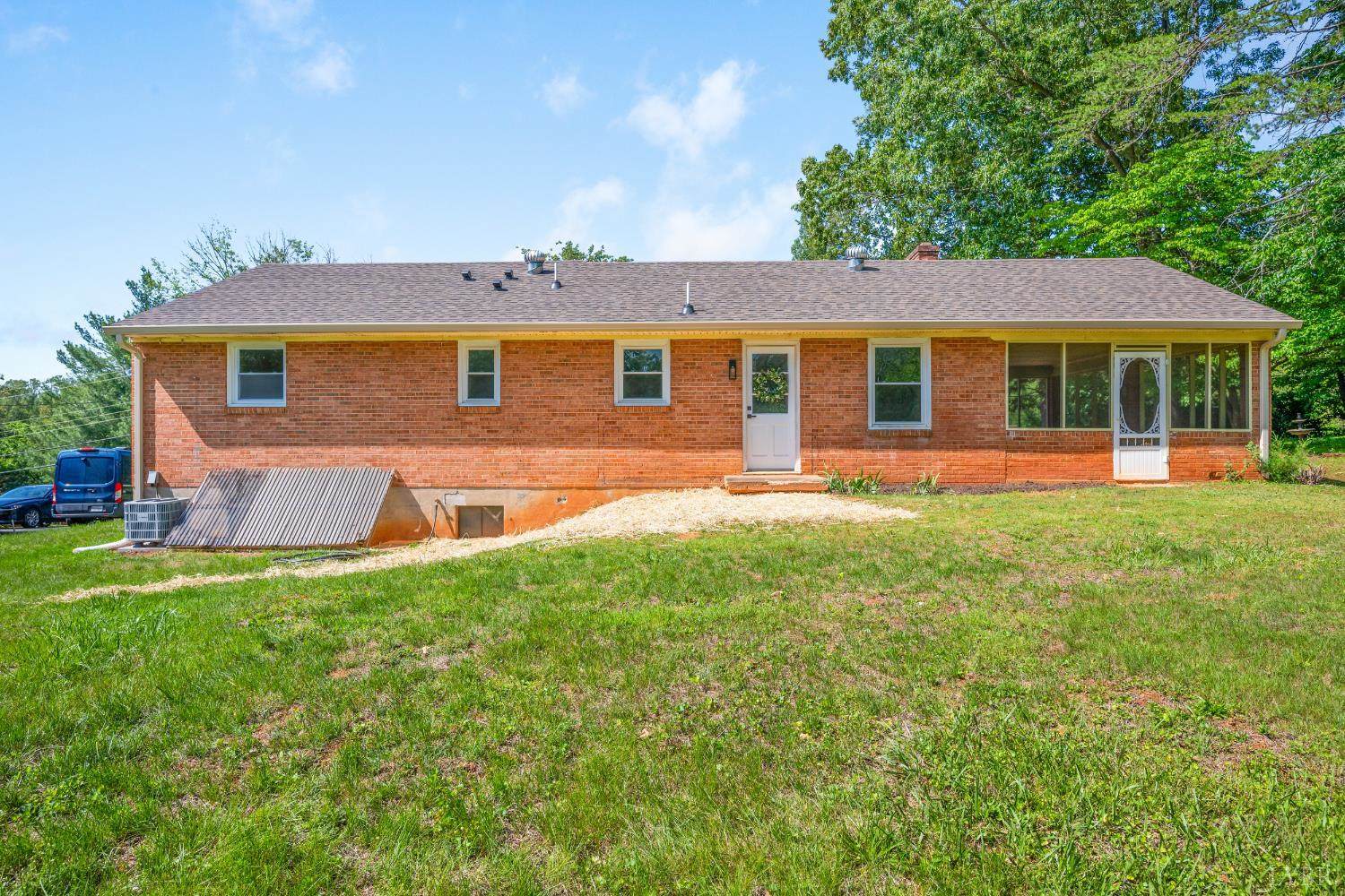 204 Hilltop Drive, Madison Heights, VA 24572