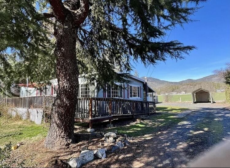 8720 Highway 238, Jacksonville, OR 97530