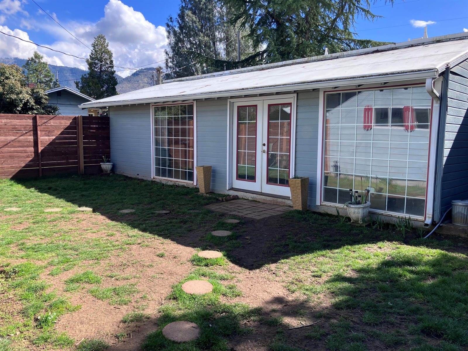 8720 Highway 238, Jacksonville, OR 97530