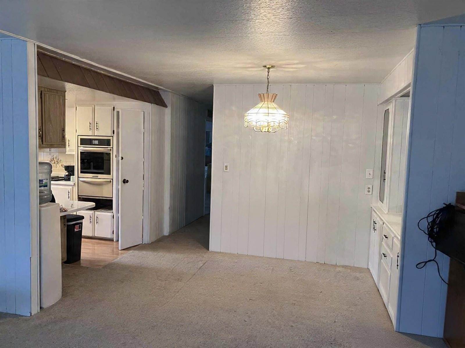 8720 Highway 238, Jacksonville, OR 97530