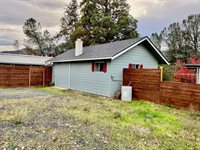 8720 Highway 238, Jacksonville, OR 97530