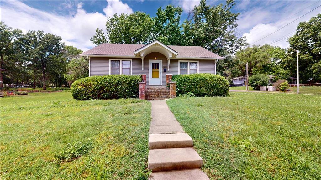 6100 Long Avenue, Shawnee, KS 66216