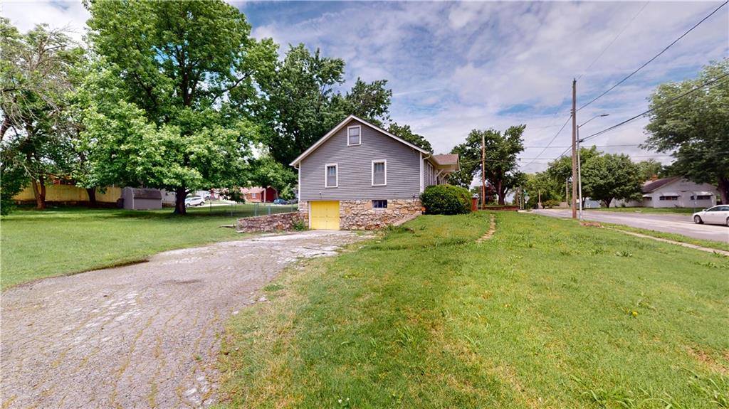 6100 Long Avenue, Shawnee, KS 66216