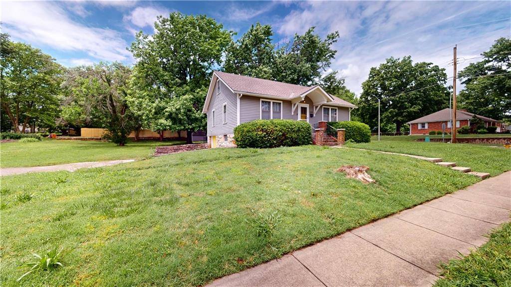 6100 Long Avenue, Shawnee, KS 66216