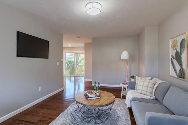 350 South Rd, Bedford, MA 01730