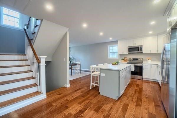 350 South Rd, Bedford, MA 01730
