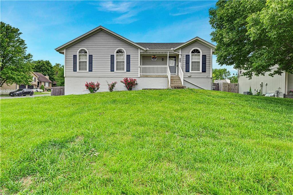 1200 NE Colleen Drive, Lee's Summit, MO 64086