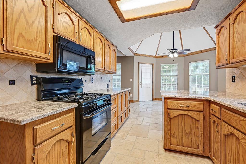 1200 NE Colleen Drive, Lee's Summit, MO 64086