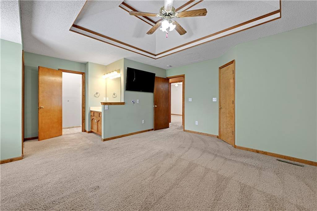 1200 NE Colleen Drive, Lee's Summit, MO 64086