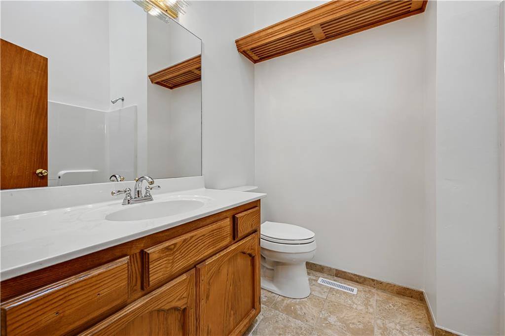 1200 NE Colleen Drive, Lee's Summit, MO 64086