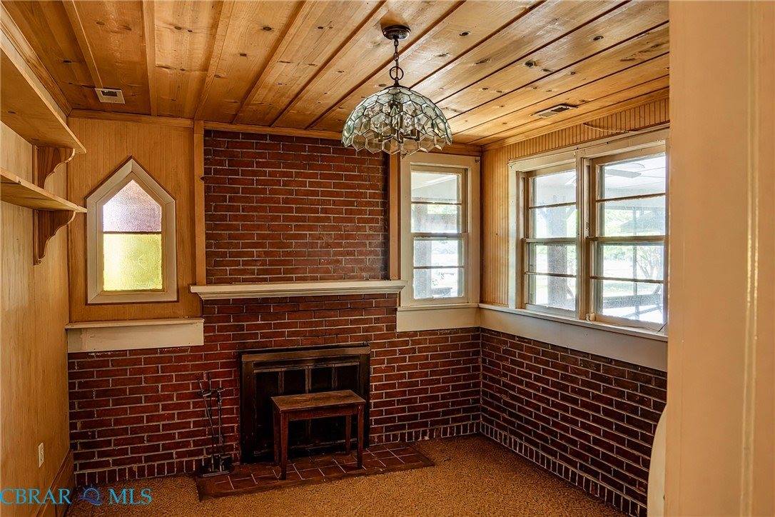 9147 Farys Mill Road, Gloucester, VA 23061