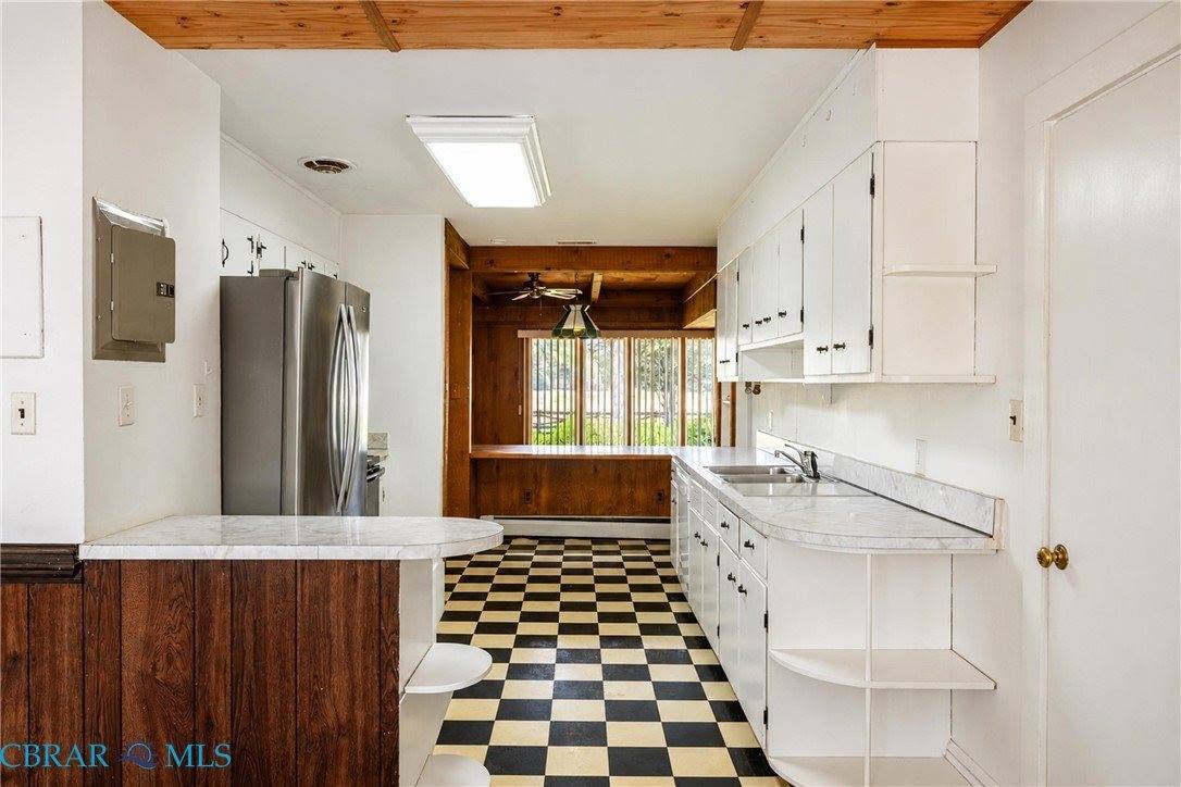 9147 Farys Mill Road, Gloucester, VA 23061