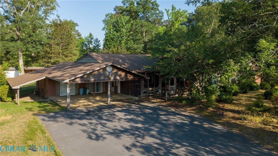 9147 Farys Mill Road, Gloucester, VA 23061
