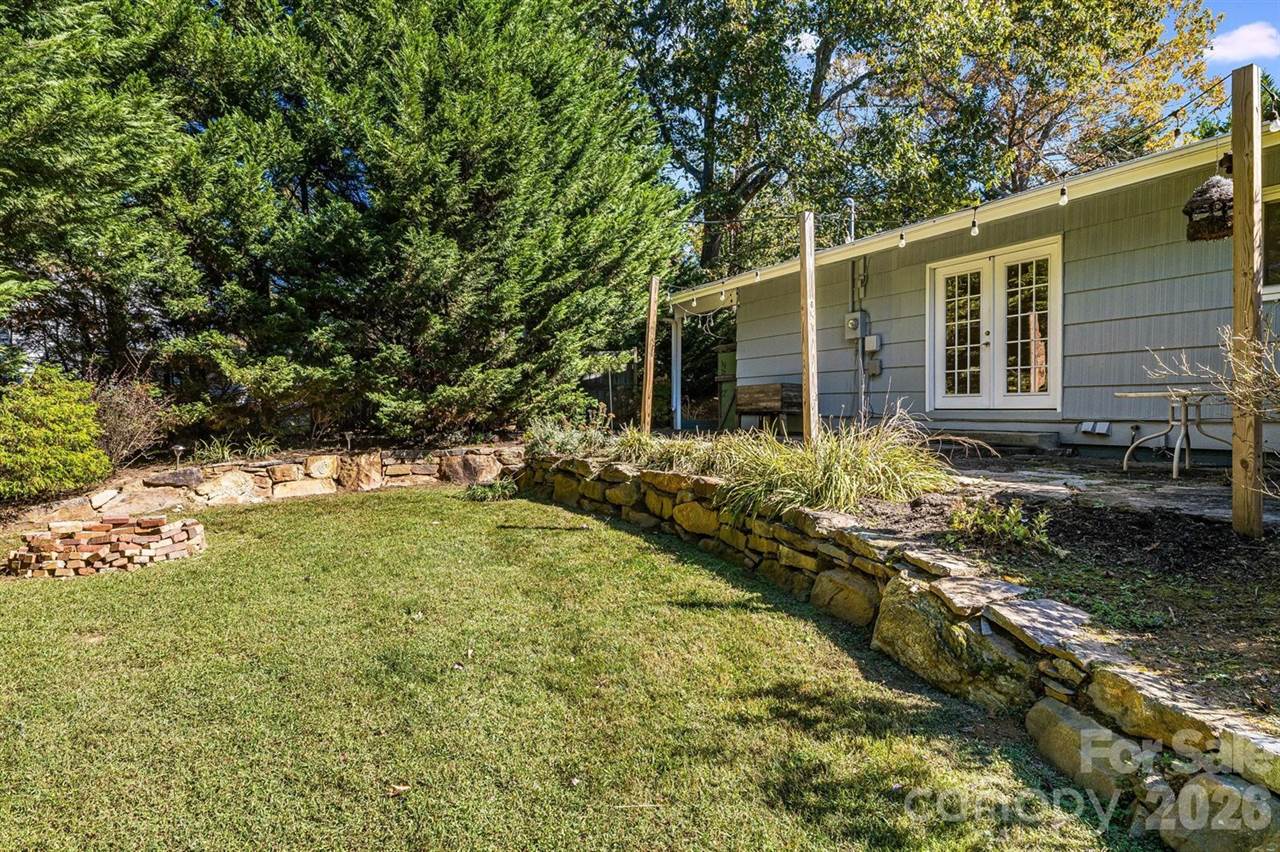 26 Elkmont Drive, Asheville, NC 28804