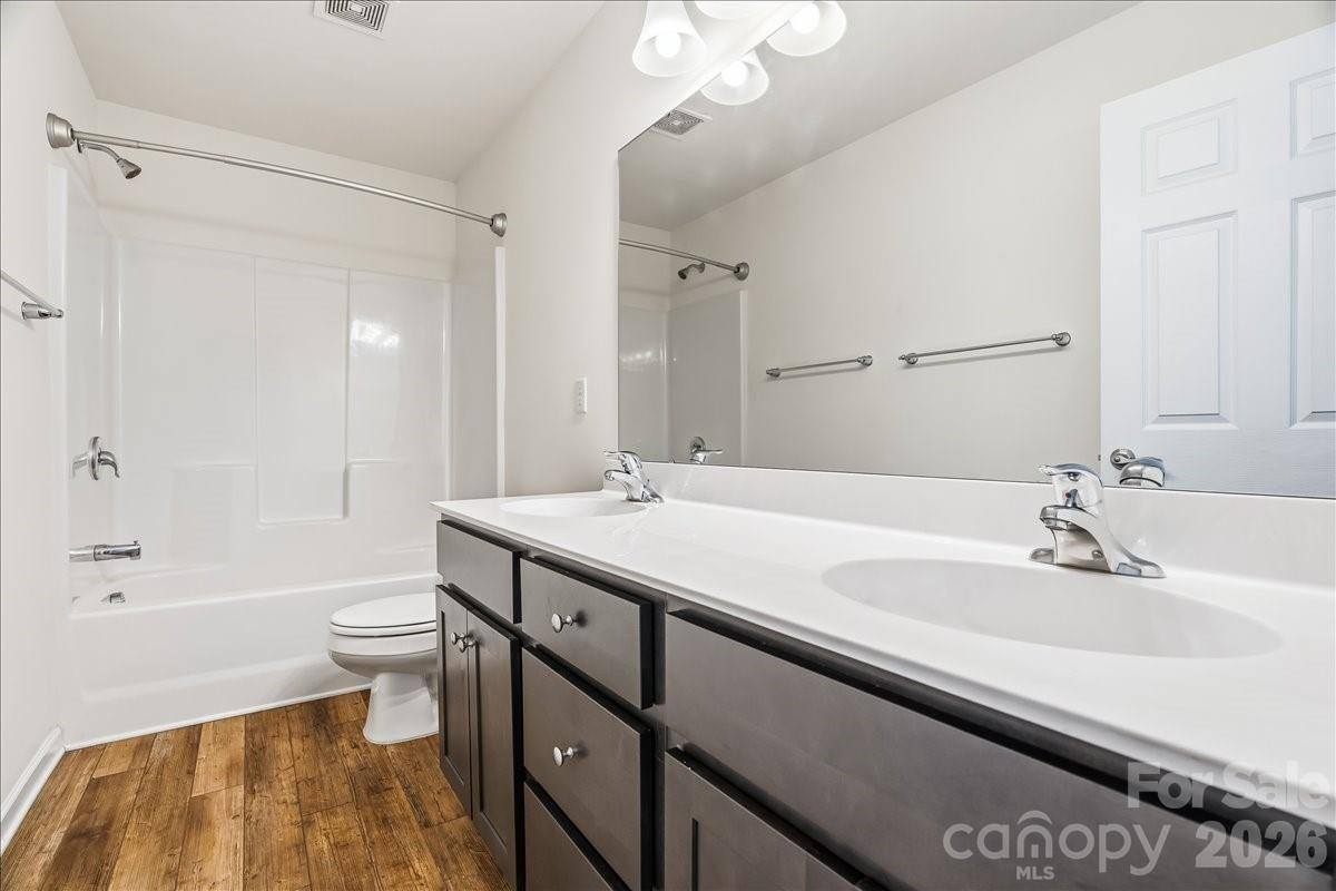 226 Cardwell Lane, Fletcher, NC 28732