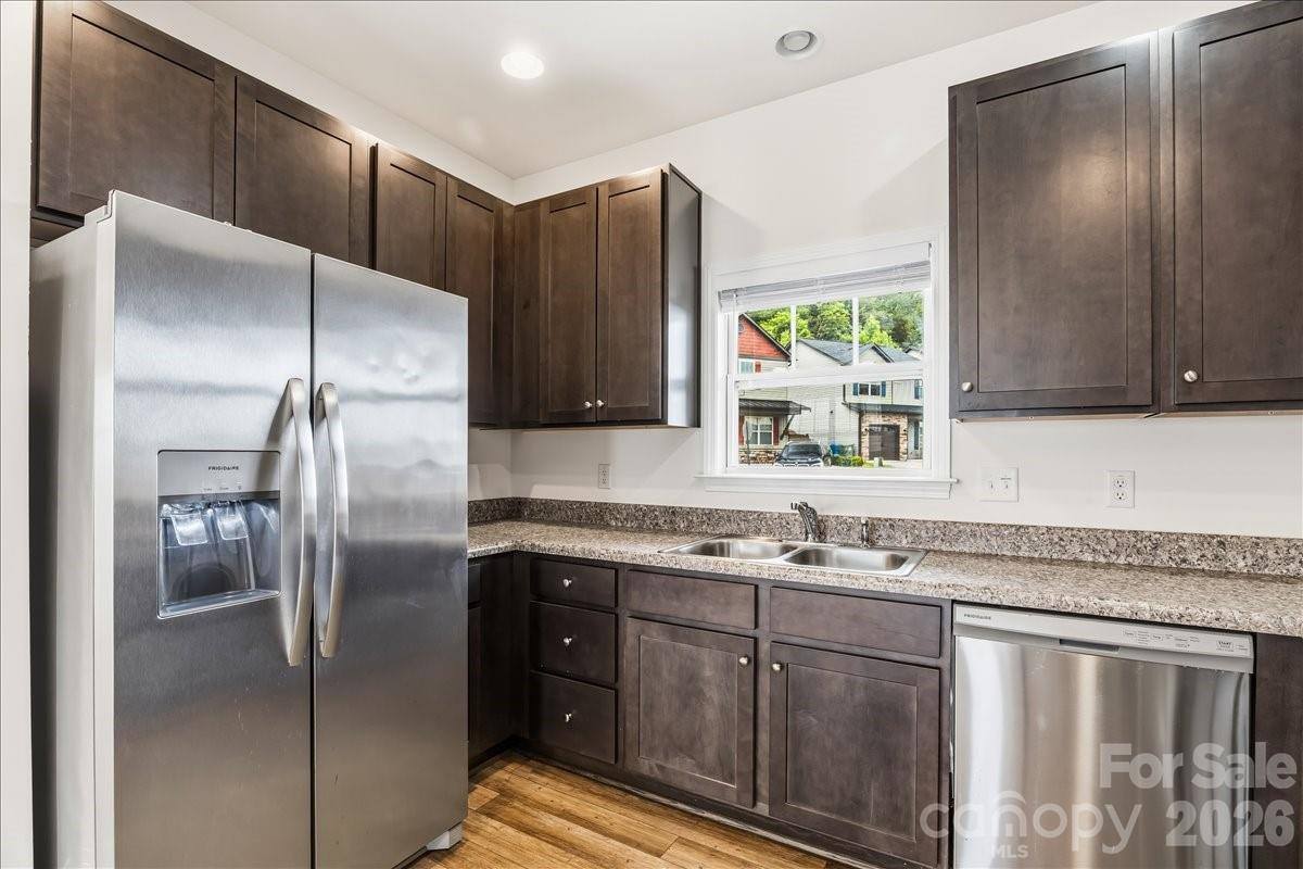 226 Cardwell Lane, Fletcher, NC 28732