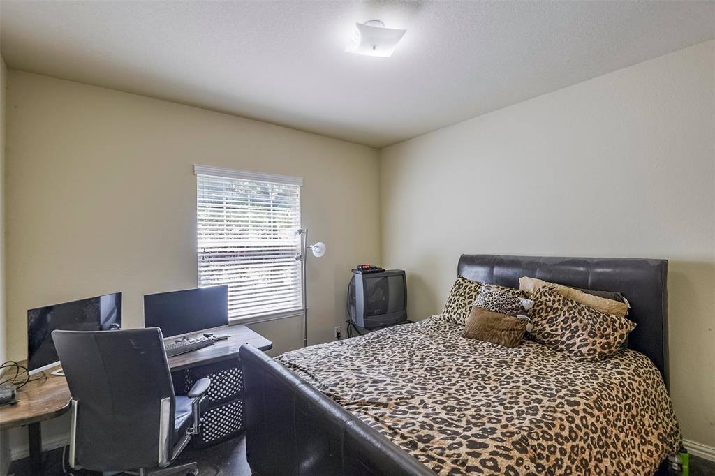 714 North Center Street, Arlington, TX 76011