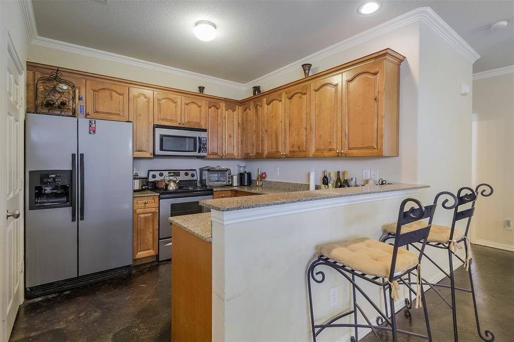 714 North Center Street, Arlington, TX 76011