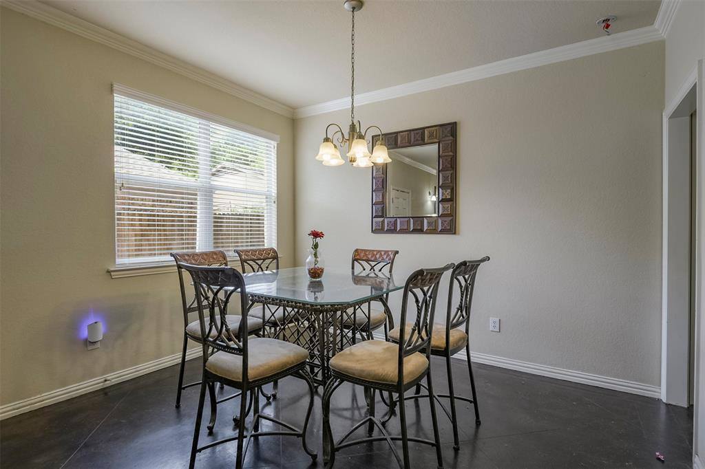 714 North Center Street, Arlington, TX 76011