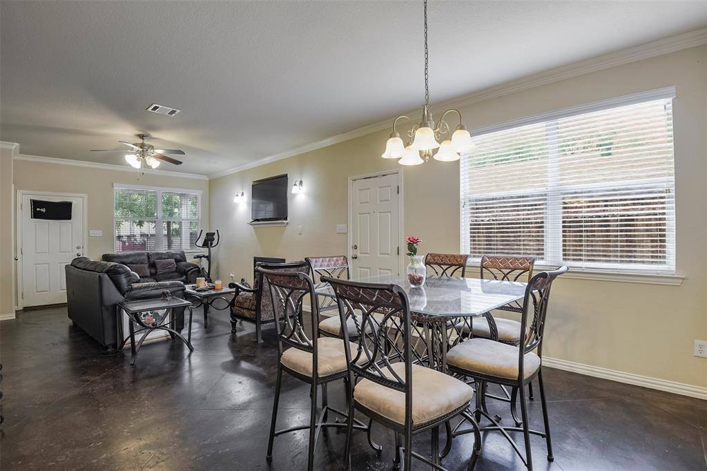 714 North Center Street, Arlington, TX 76011