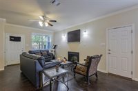 714 North Center Street, Arlington, TX 76011