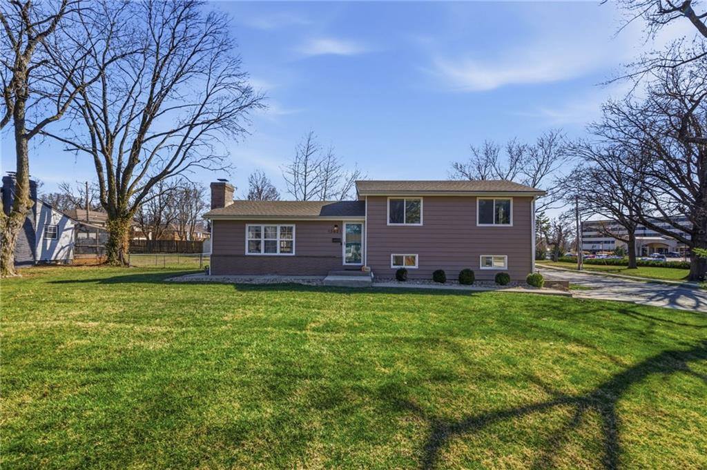 13621 West 90th Place, Lenexa, KS 66206