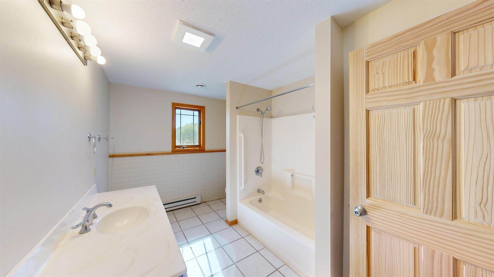 103 Sand Lake Ct, Stoddard, WI 54658