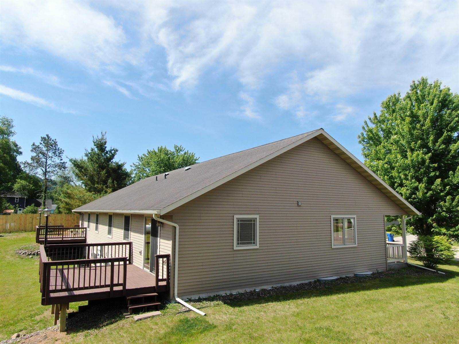 103 Sand Lake Ct, Stoddard, WI 54658
