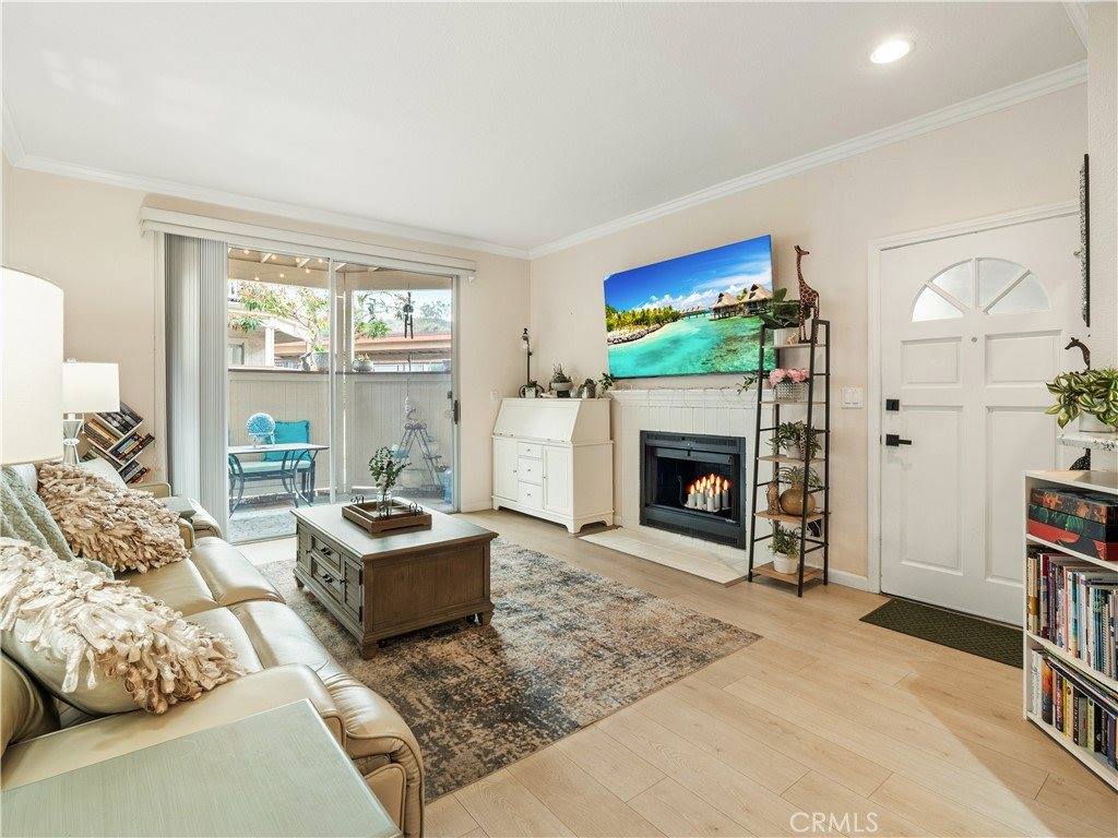 2396 Pleasant Way, Thousand Oaks, CA 91362