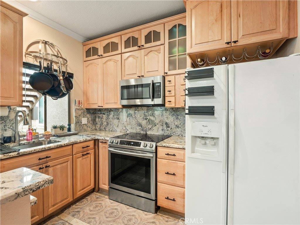 2396 Pleasant Way, Thousand Oaks, CA 91362