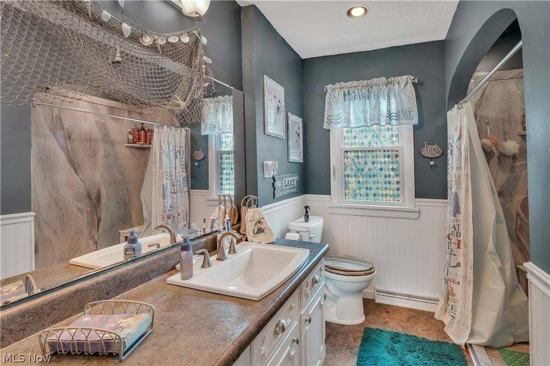 27233 Lake Point Drive, Beloit, OH 44609