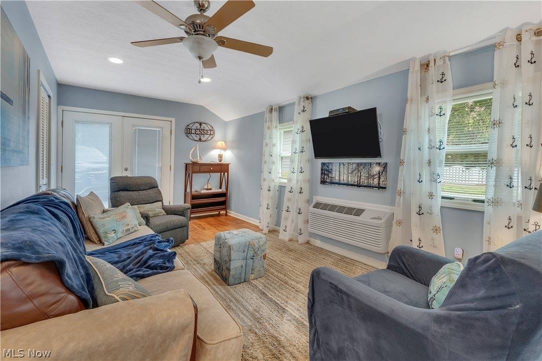 27233 Lake Point Drive, Beloit, OH 44609