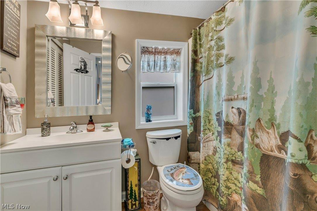 27233 Lake Point Drive, Beloit, OH 44609