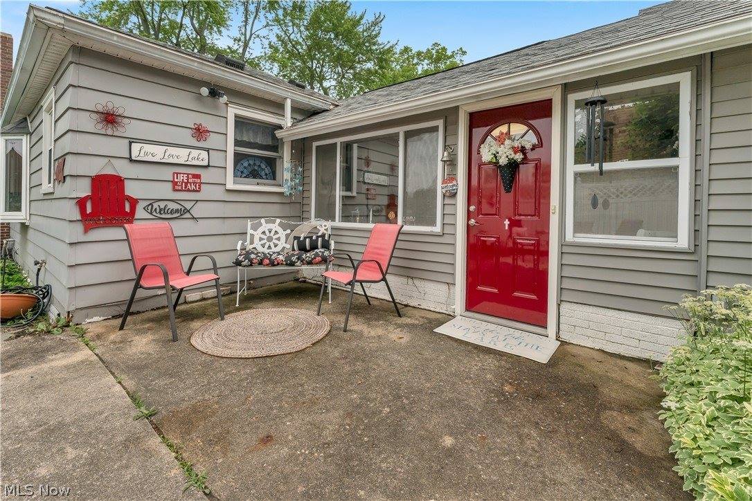 27233 Lake Point Drive, Beloit, OH 44609