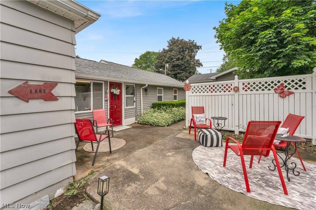 27233 Lake Point Drive, Beloit, OH 44609
