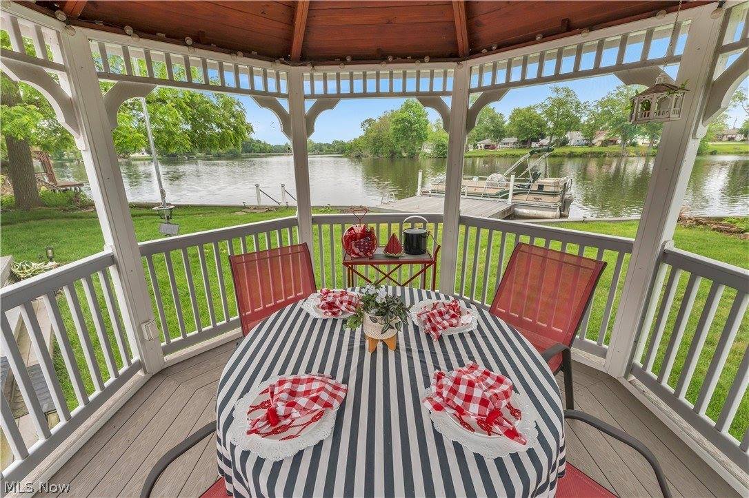 27233 Lake Point Drive, Beloit, OH 44609