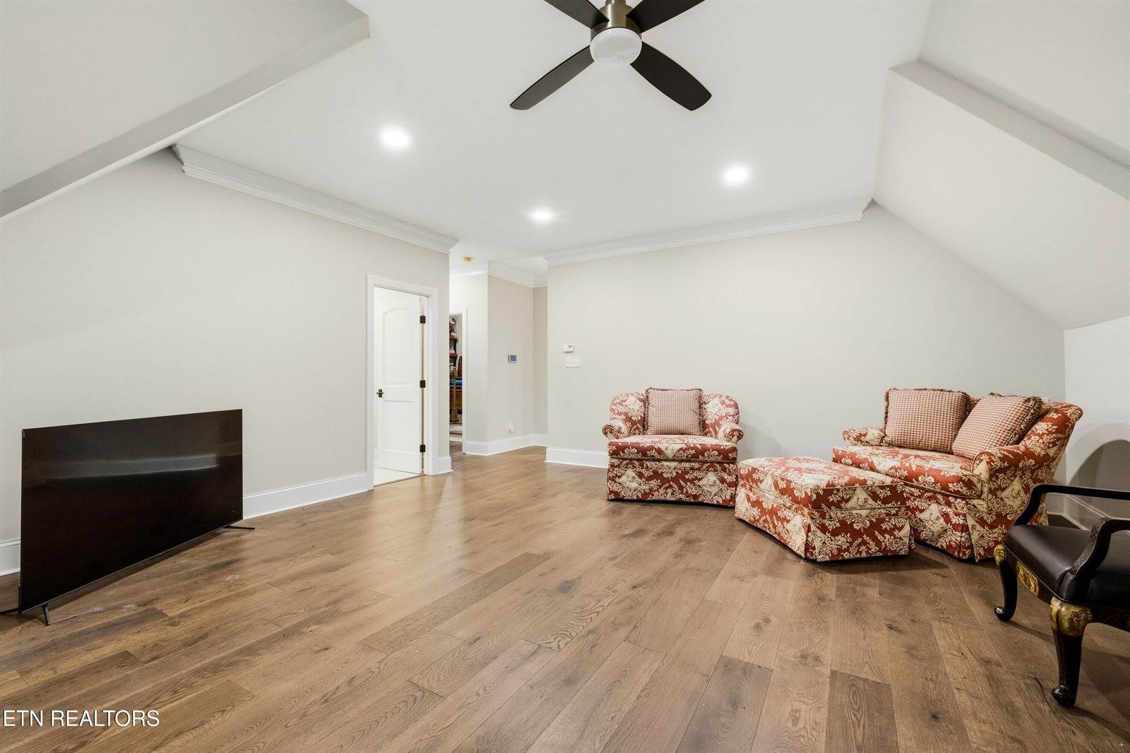 7720 Westland Drive, Knoxville, TN 37919