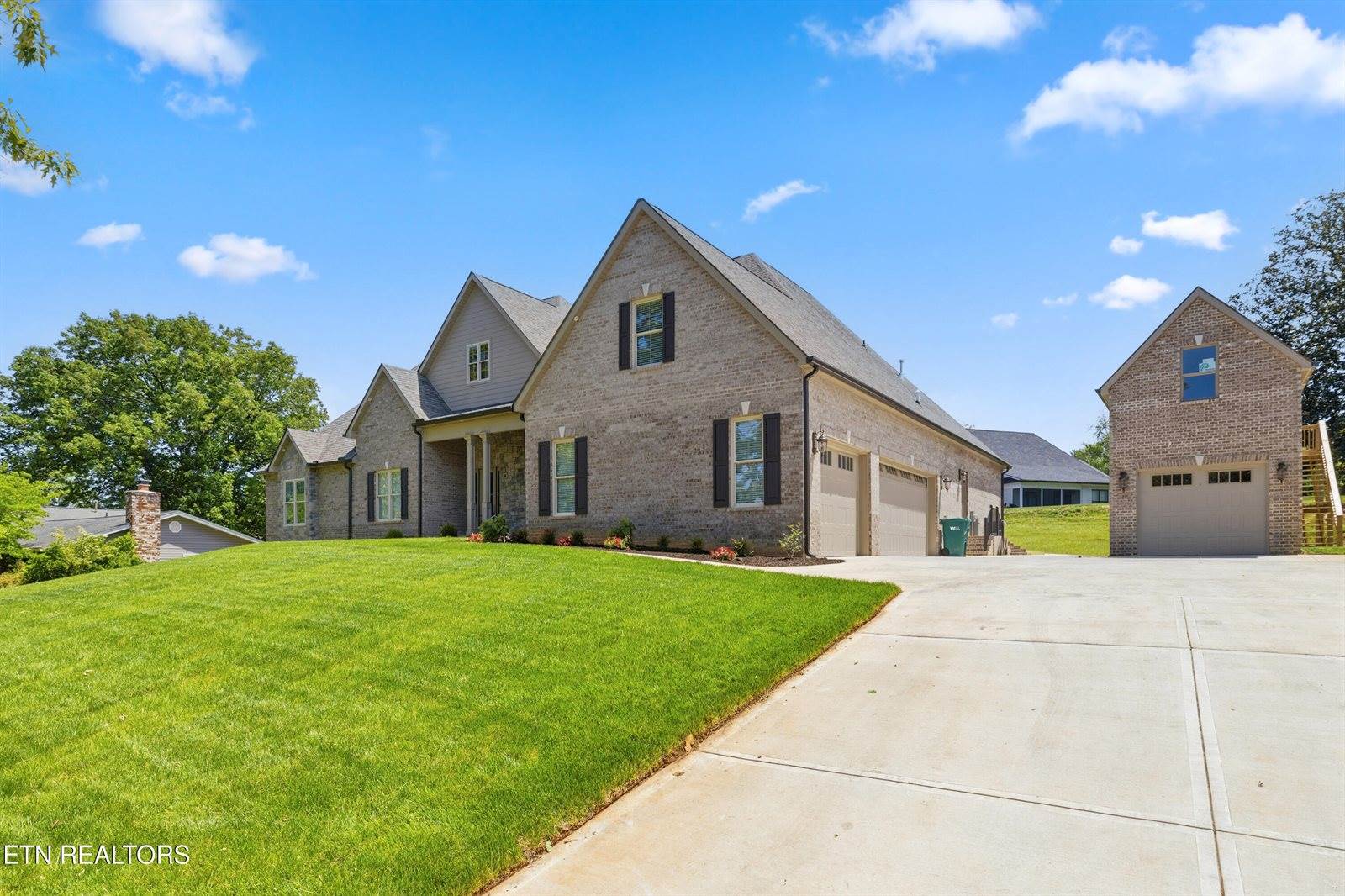 7720 Westland Drive, Knoxville, TN 37919