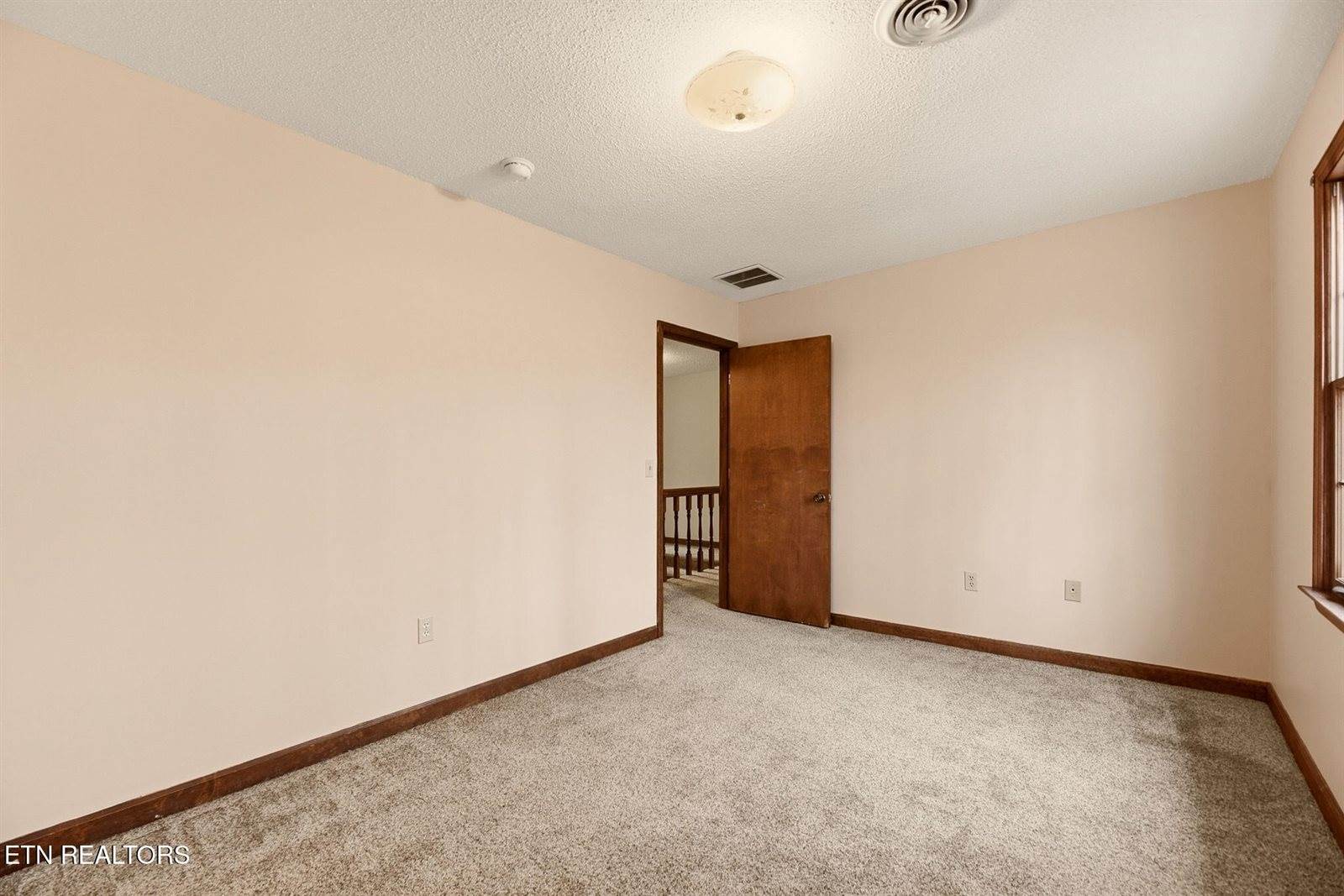 207 Strader Rd, Powell, TN 37849