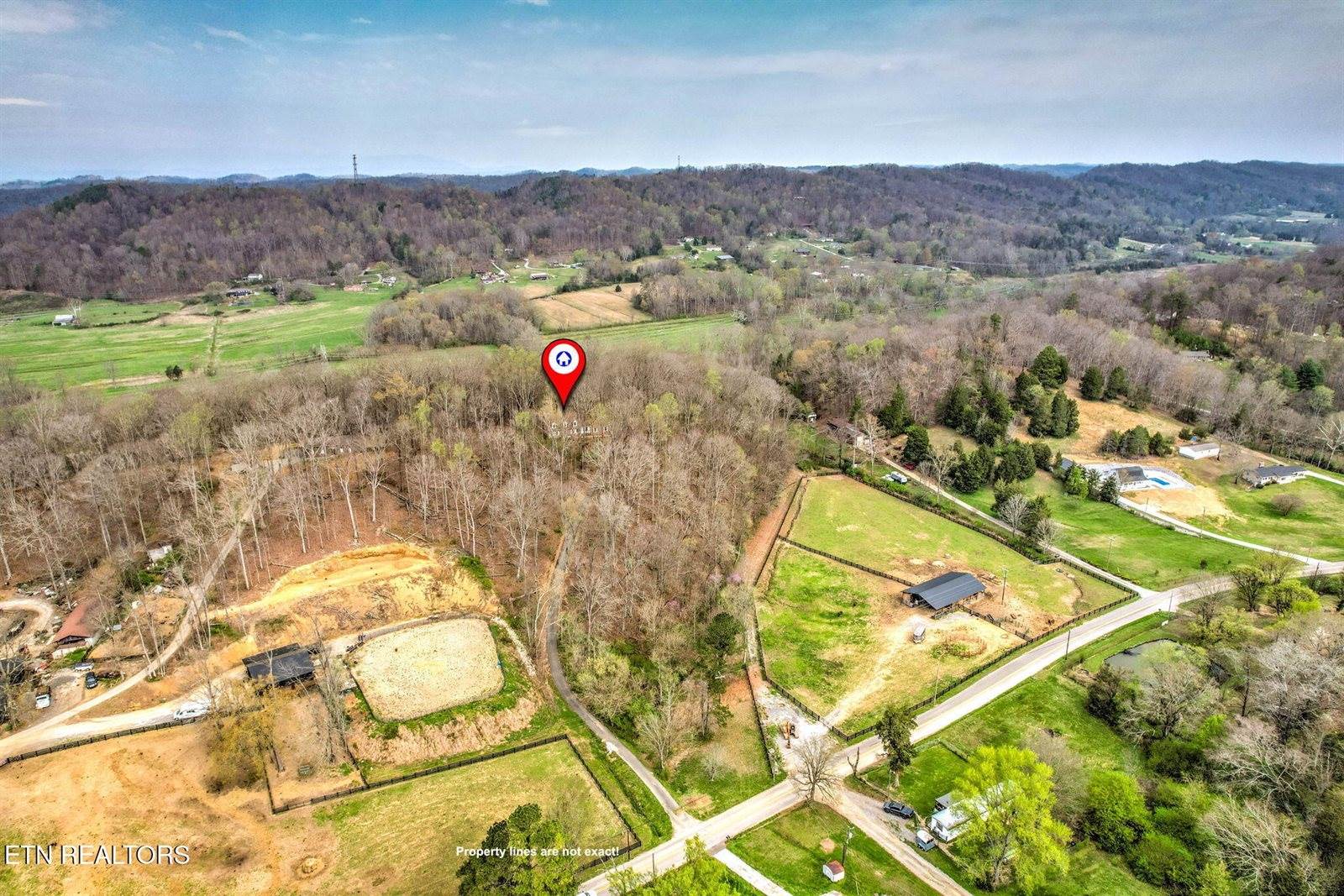 207 Strader Rd, Powell, TN 37849