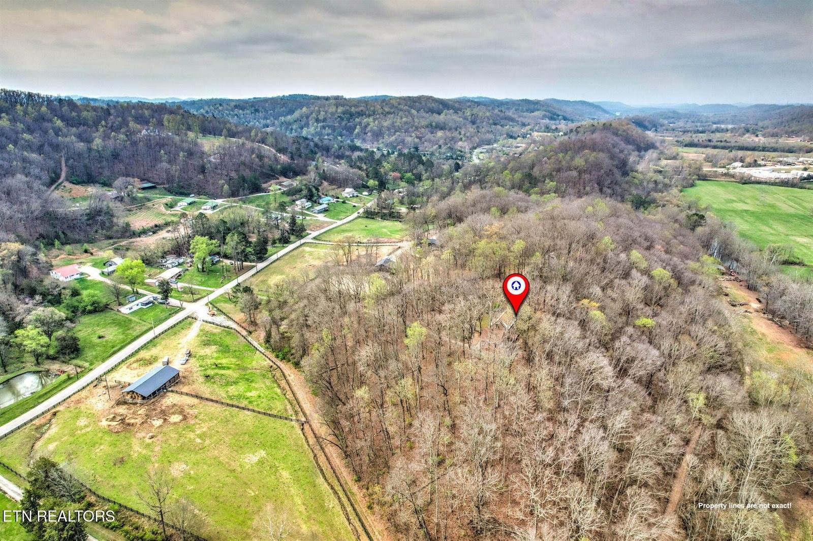 207 Strader Rd, Powell, TN 37849