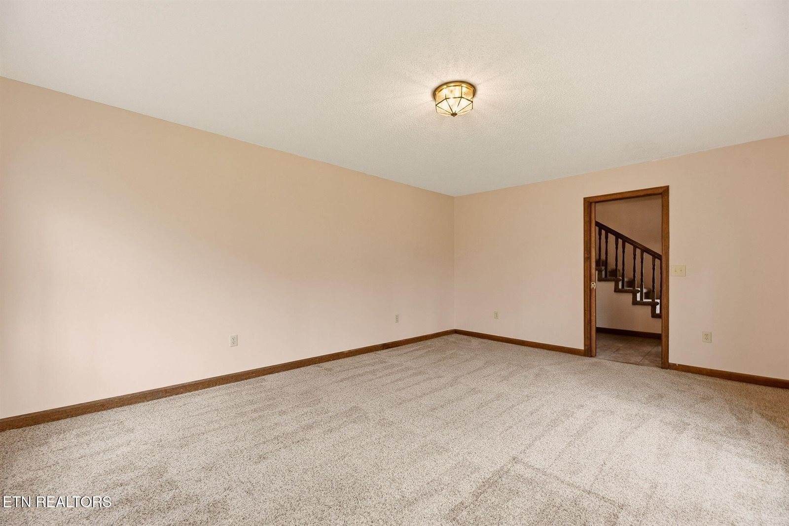 207 Strader Rd, Powell, TN 37849
