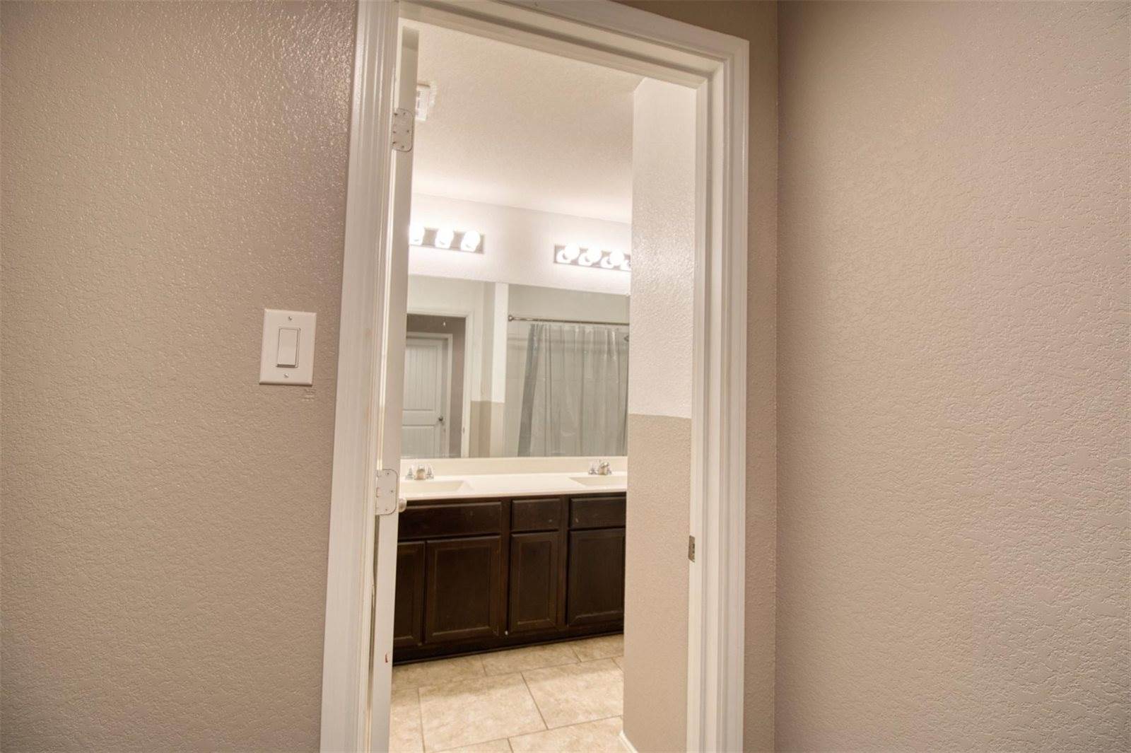 3042 Specklebelly Drive, Baytown, TX 77521