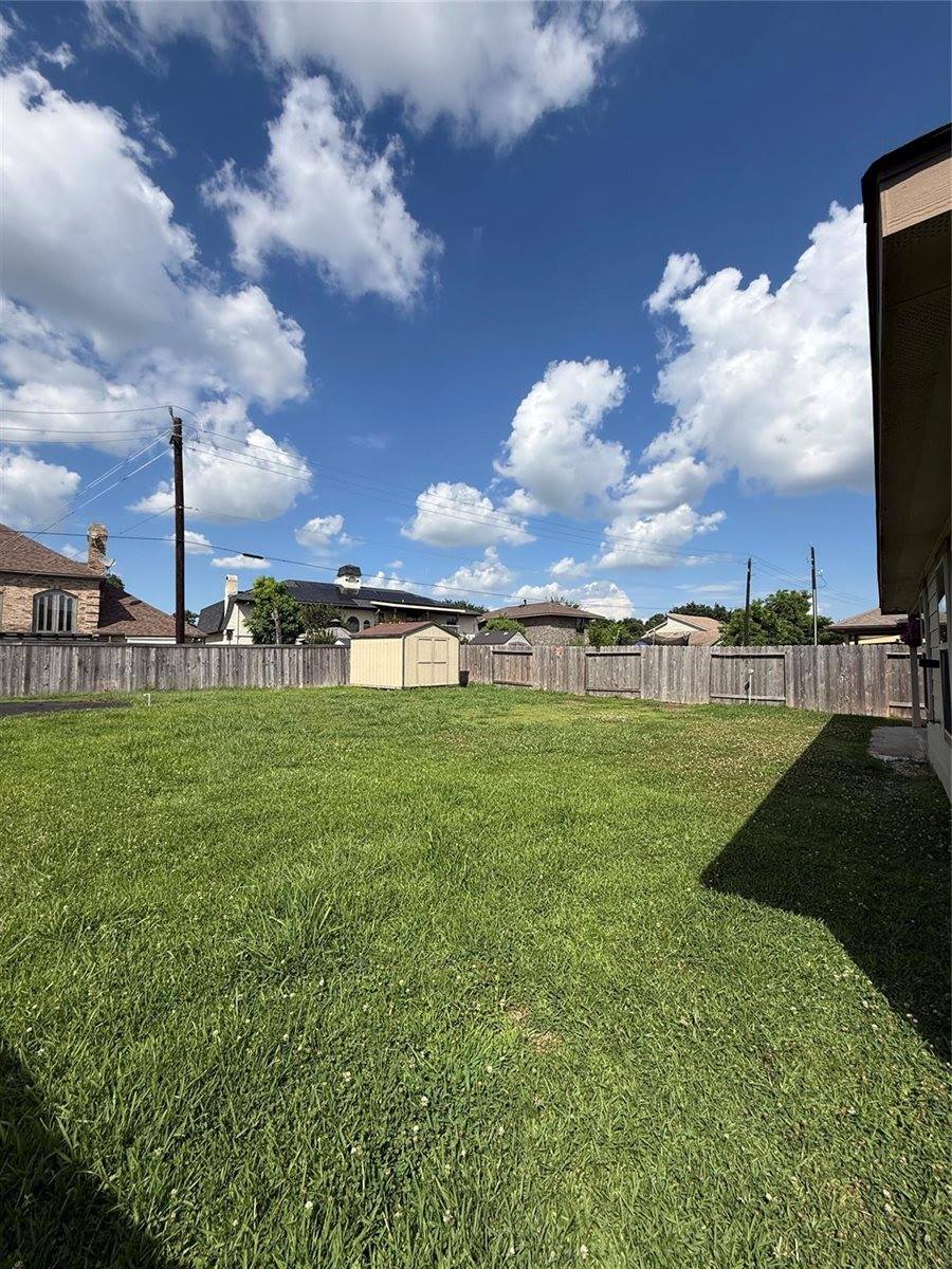 3042 Specklebelly Drive, Baytown, TX 77521
