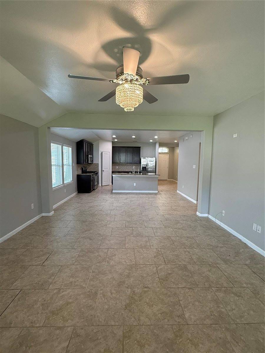 3042 Specklebelly Drive, Baytown, TX 77521