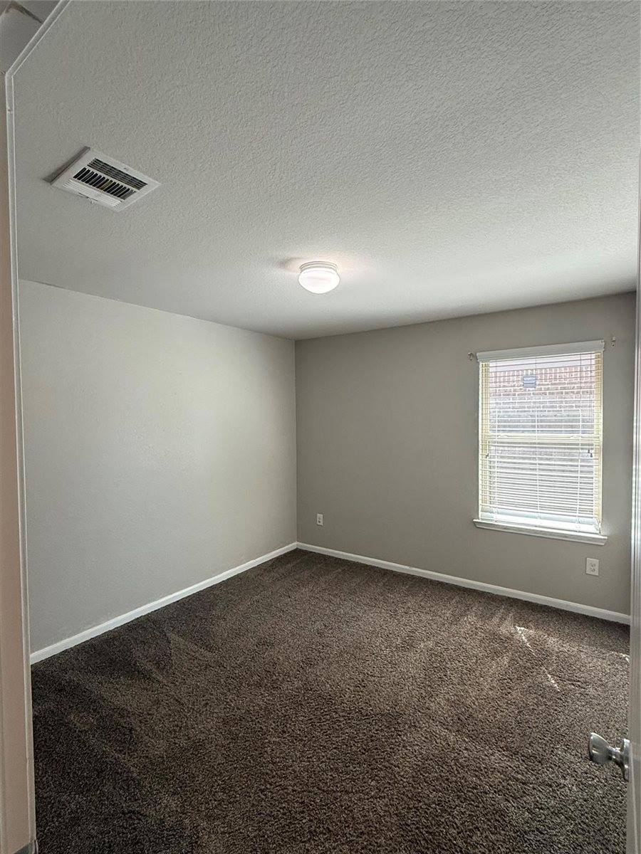 3042 Specklebelly Drive, Baytown, TX 77521