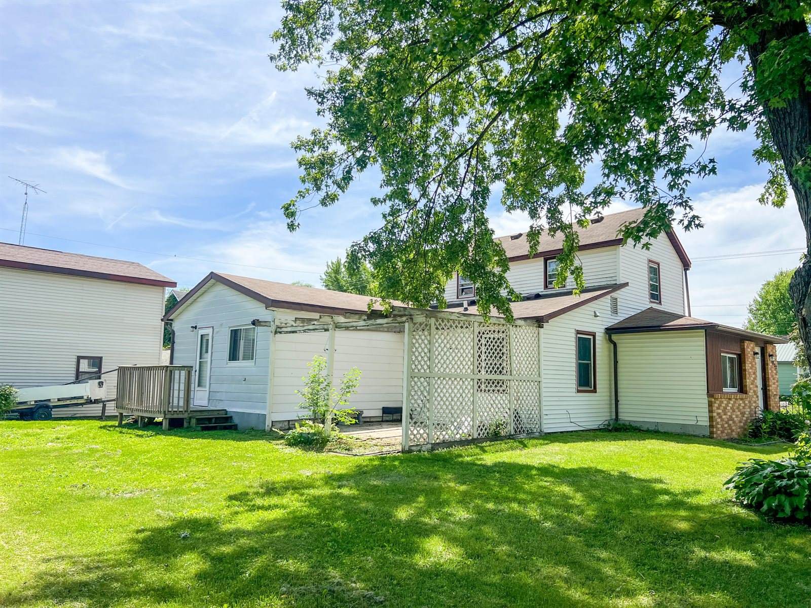 1222 South Wacouta Ave, Prairie Du Chien, WI 53821